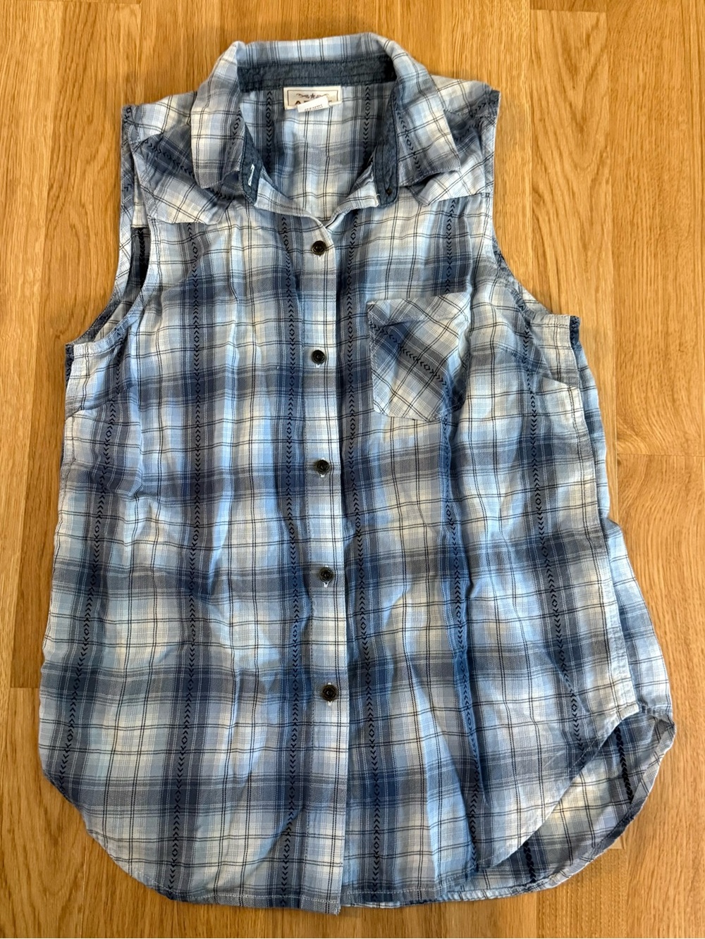 EUC Girl’s Ariat Sleeveless Plaid Snap/Button Shirt - Blue/White - Size Small